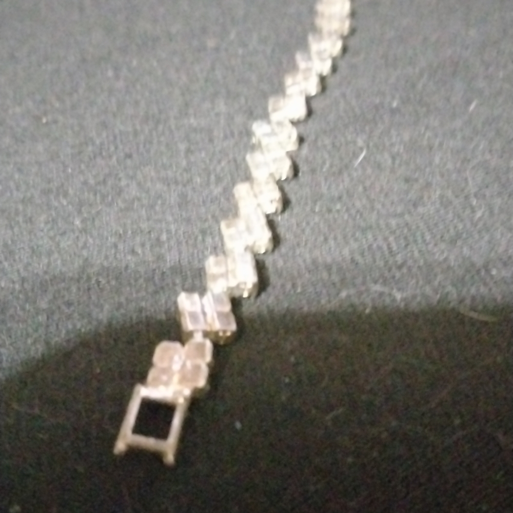 Petite Vintage 7" silver tone and rhinestone bracelet (sku 910) - Picture 7 of 8